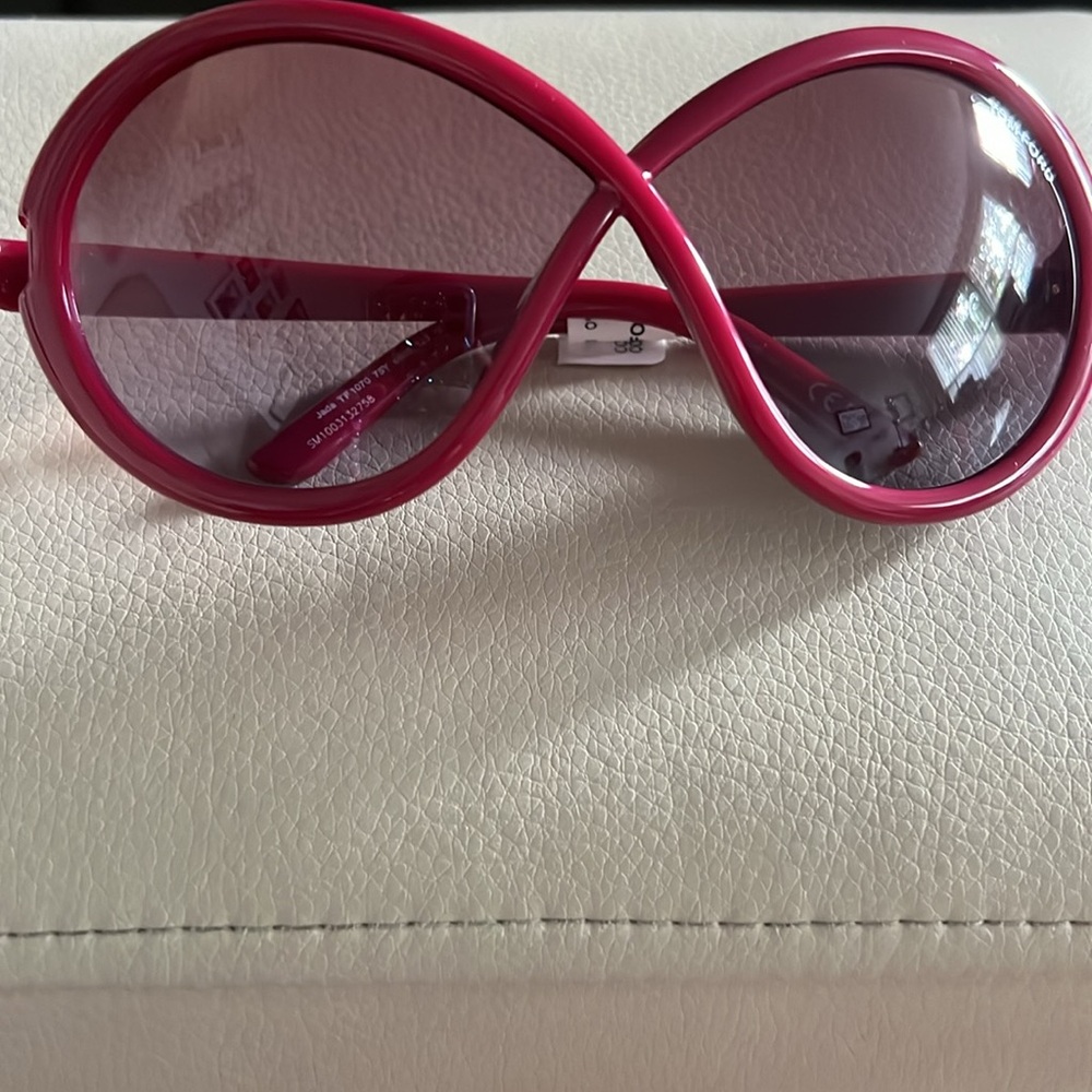 Tom Ford Sunglasses - Picture 7 of 9